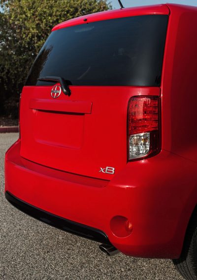 2014 Scion xB Red 11