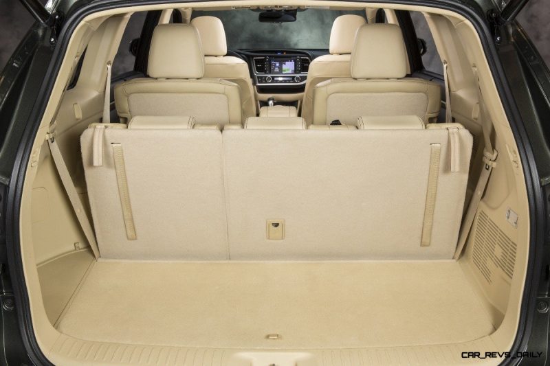 CarRevsDaily - 2014 Toyota Highlander Interior Photo25