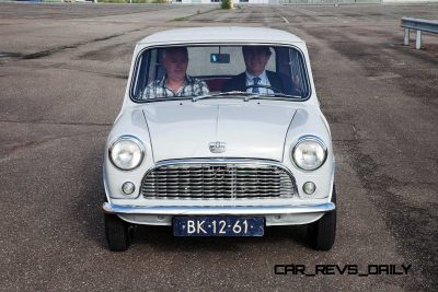 Timelapse - 1961 MINI Drops 54 Years in 54 Seconds 59
