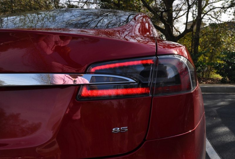 2014 TESLA Model S 85 -- Road Test Video Review -- 1500-words -- 250 Images -- Smooth Power, Great Dynamics, Unequivocal EV Brilliance 27