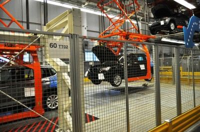 BMW X3 and X4 Factory Tour in 111 High-Res Photos -- Cool, Calm, and Quiet = Opposite of Most Auto Plants 65