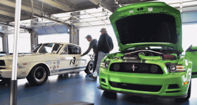 GT350 Mustang Track HEADER gif