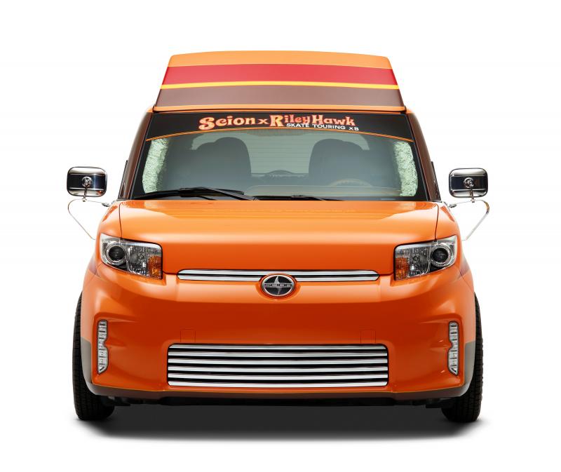 2014SEMA_Scion_x_Riley_Hawk_Skate_Tour_xB_002