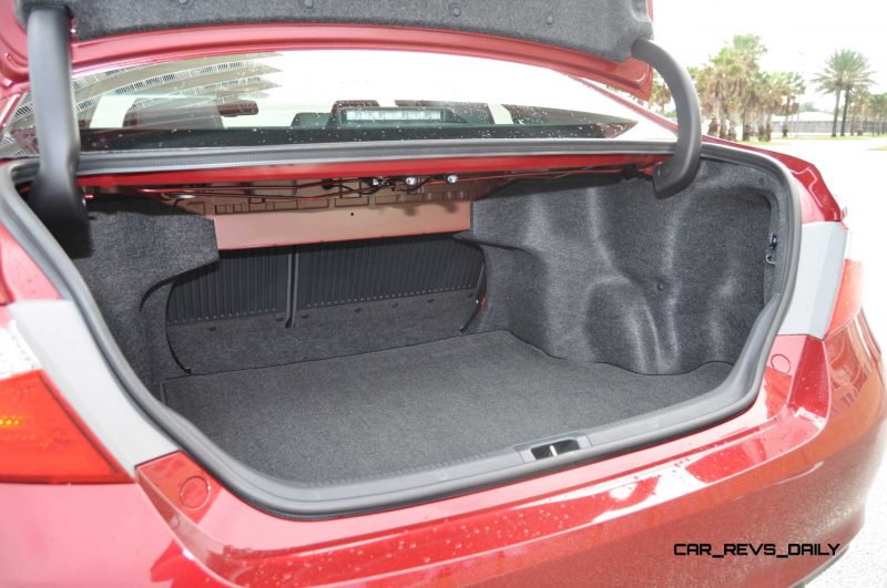 HD Road Test Review - 2015 Toyota Camry XSE 44