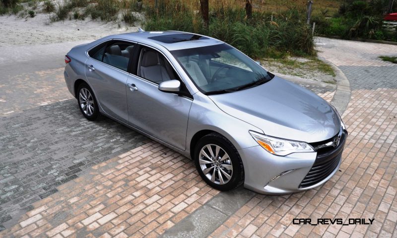 2015 Toyota Camry XLE V6 32