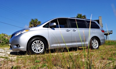 2015 Toyota Sienna XLE 59