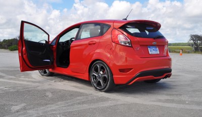 2015 Ford Fiesta ST 31