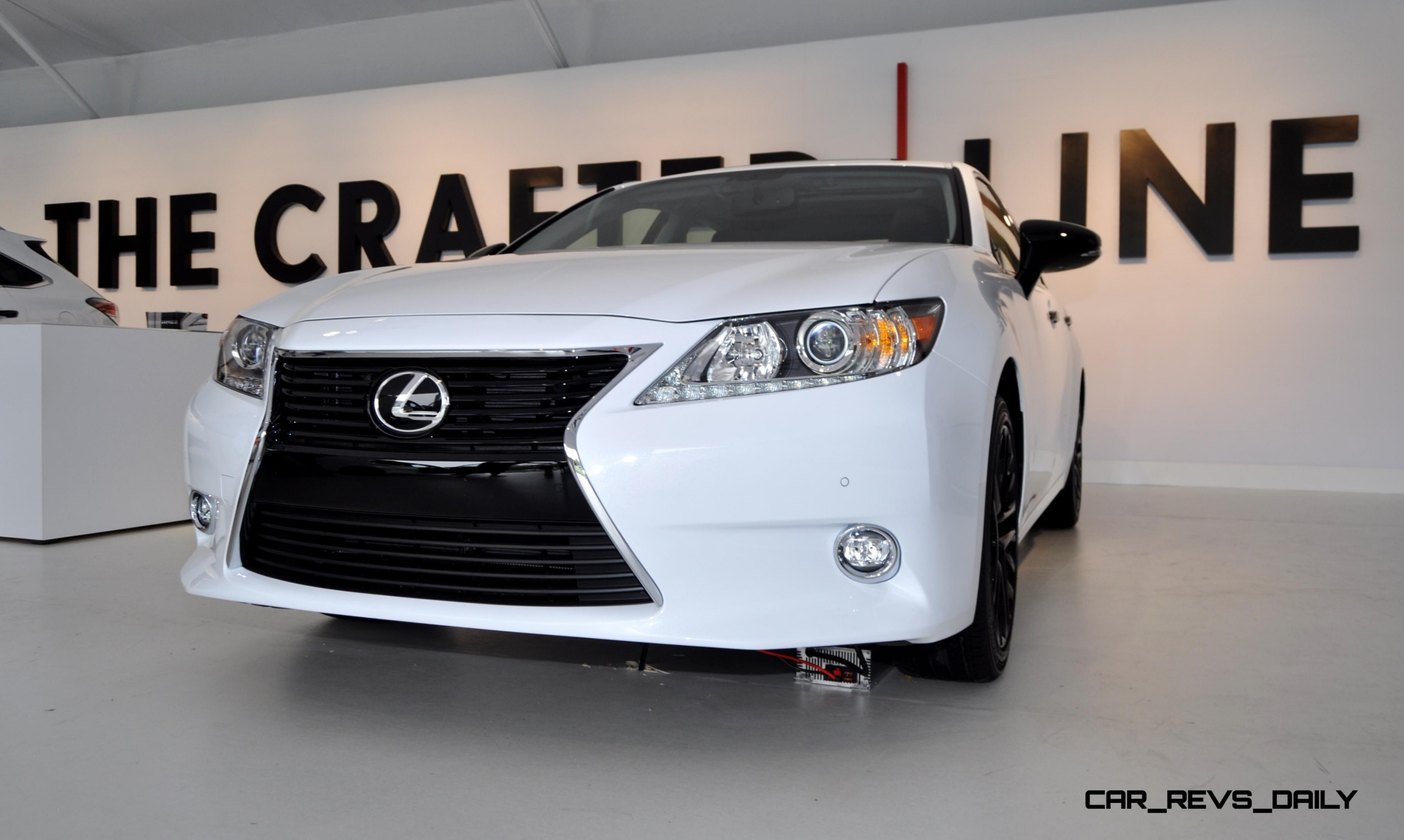 2015 Lexus ES Crafted Line 12
