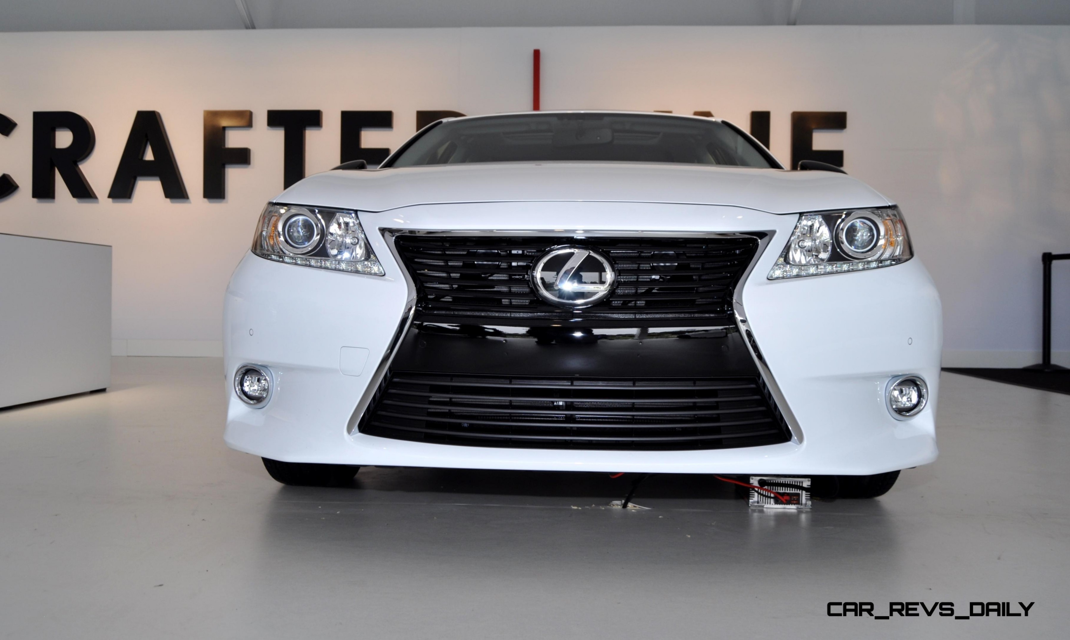 2015 Lexus ES Crafted Line 8
