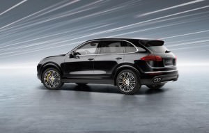 2015 Porsche Cayenne Turbo S 34