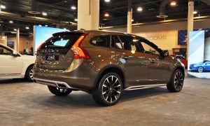 2015 Volvo V60 Cross Country 9