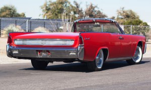 1961 Lincoln Continental Convertible 10