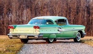 1958 Pontiac Bonneville Sport Coupe 2