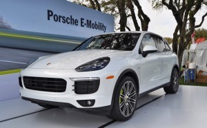 2015 Porsche Cayenne S E-Hybrid 21