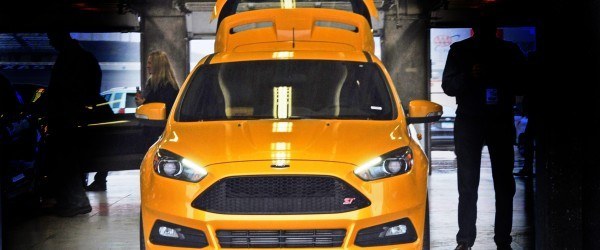 2015-Ford-Focus-ST-Tangerine-Scream-ST2-Pack-82