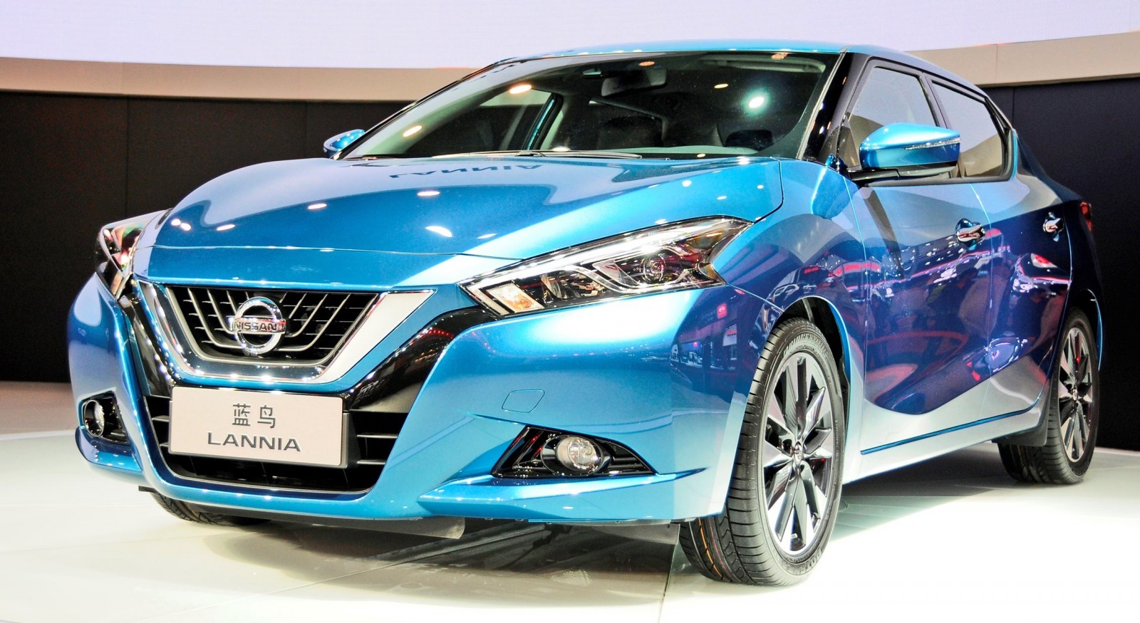 Nissan Lannia