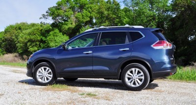 2015 Nissan Rogue SV 4