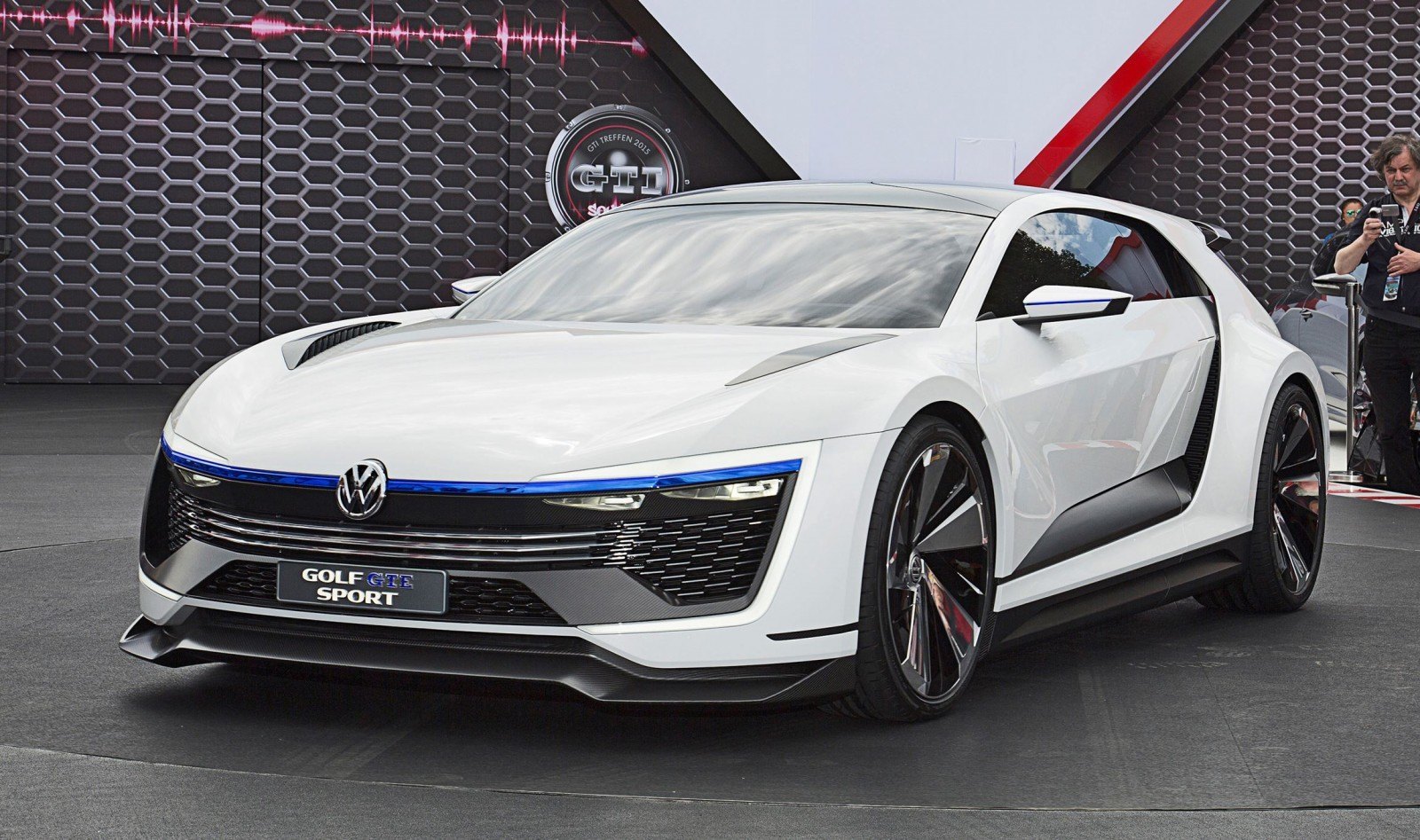 2015 Volkswagen Golf GTE Sport Concept