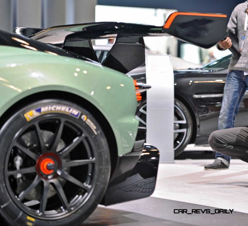 2016 Aston Martin VULCAN 7