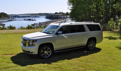2015 Chevrolet Suburban LTZ 4WD White Diamond Tricoat 35