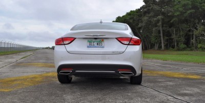 2015 Chrysler 200C V6 13