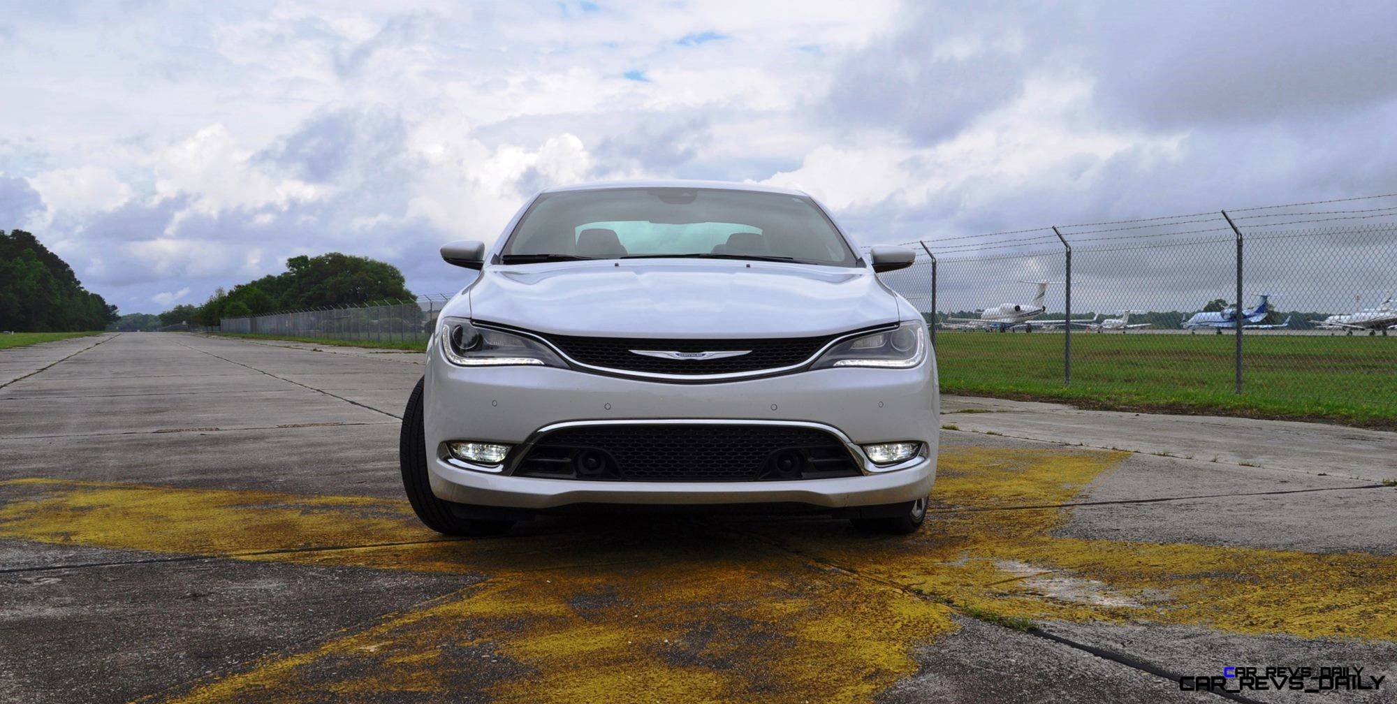2015 Chrysler 200C V6 3