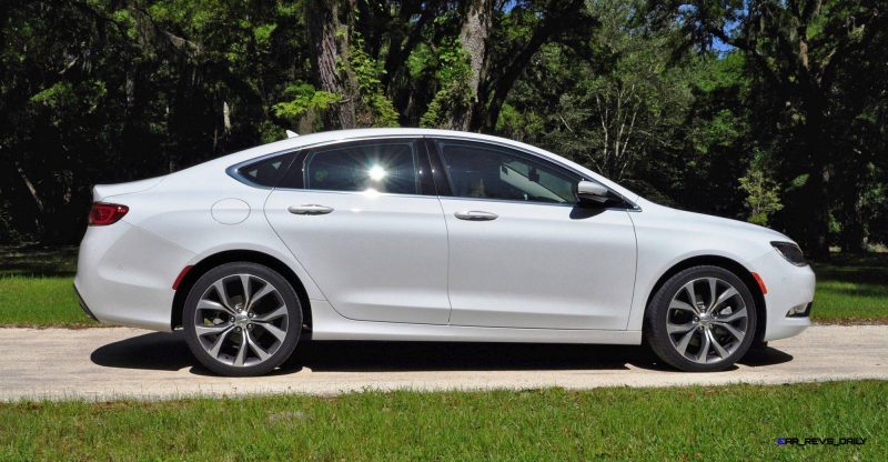 2015 Chrysler 200C V6 49
