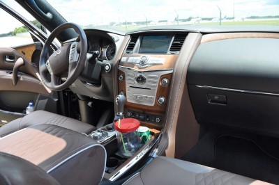 2015 INFINITI QX80 Limited AWD 74
