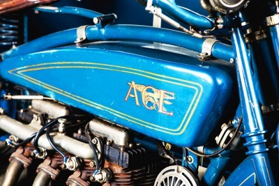 1925 Henderson De Luxe with Goulding Sidecar 6