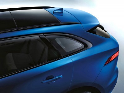 Jag_FPACE_LE_S_Studio_Image_140915_03_(116330) copy