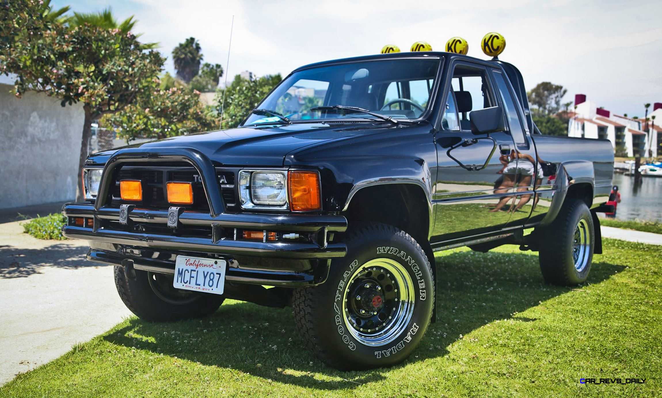 1985 toyota pickup truck