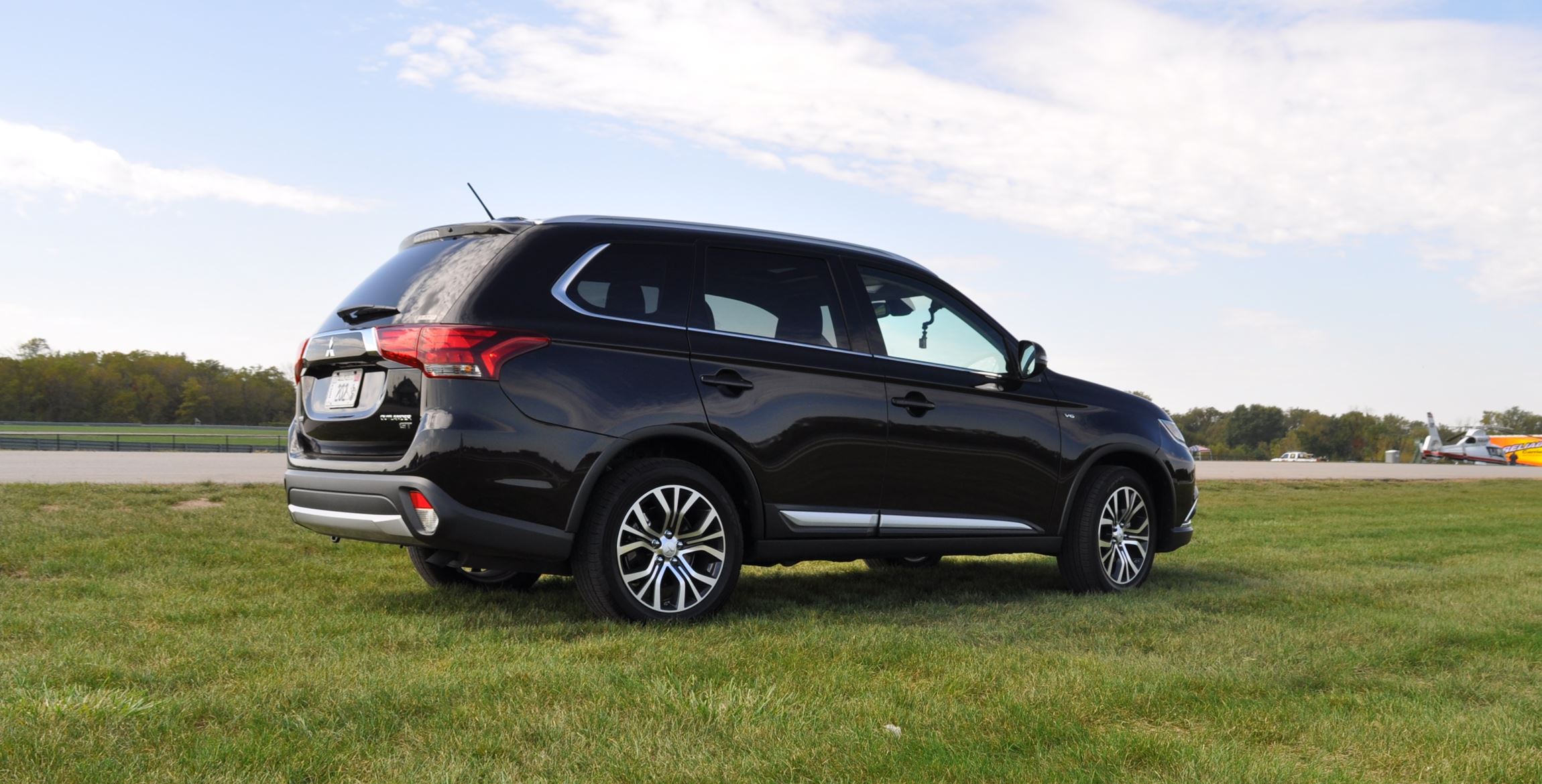 2016 Mitsubishi Outlander 3.0 GT SAWC Review