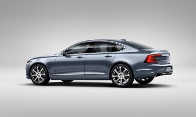 171091_Rear_Quarter_Volvo_S90_Mussel_Blue