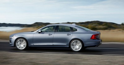 171096_Location_Rear_Quarter_Left_Volvo_S90_Mussel_Blue