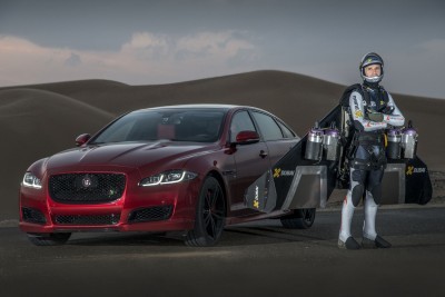 Picture_Credit__Anthony_Cullen_AJC3787-Yves_Rossy_Jet_Man_and_XJR_