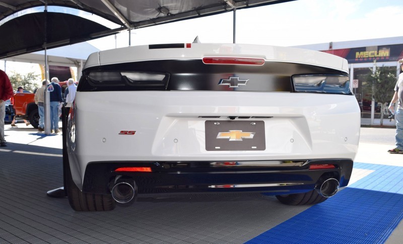 2016 Camaro SS with Chevrolet Performance Parts 8