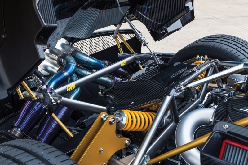 2014 Pagani Huayra  27