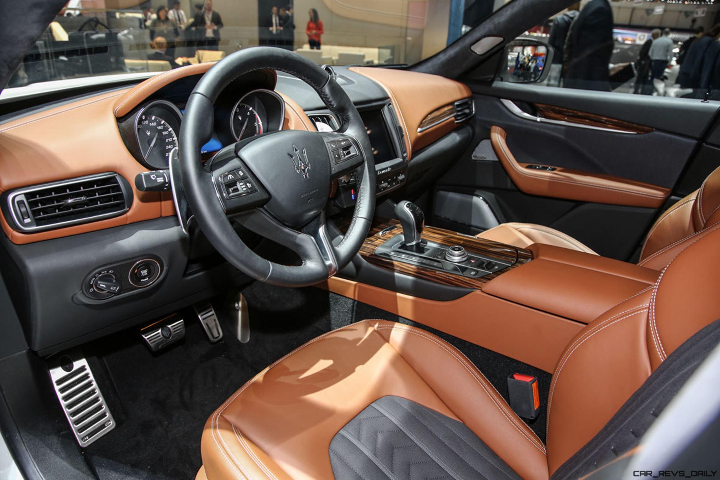 2017 Maserati Levante Interior 11