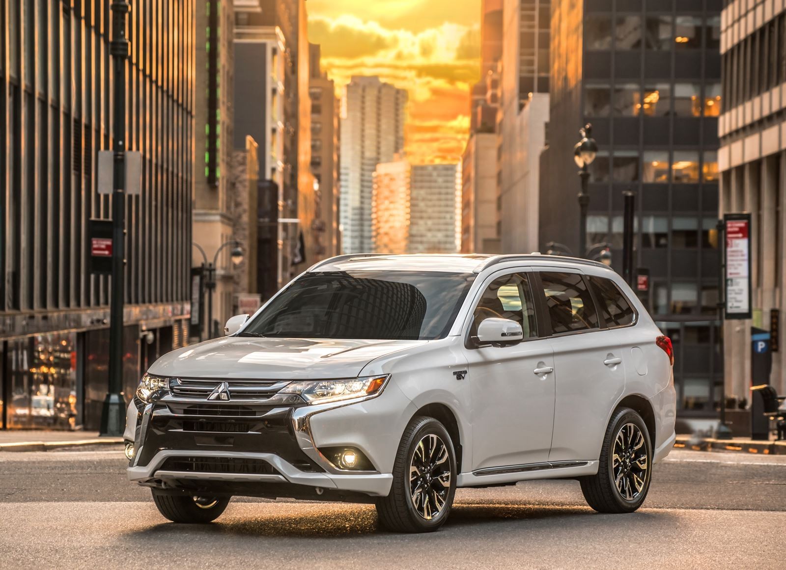 Mitsubishi outlander hybrid