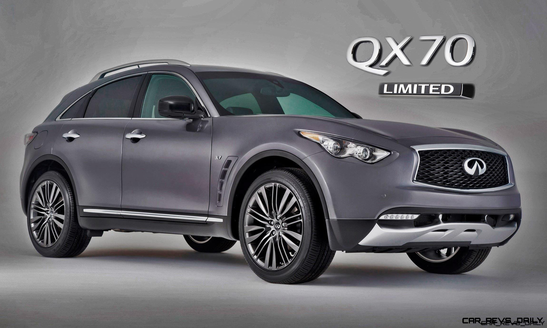 2017_Infiniti_QX70_Limited_01
