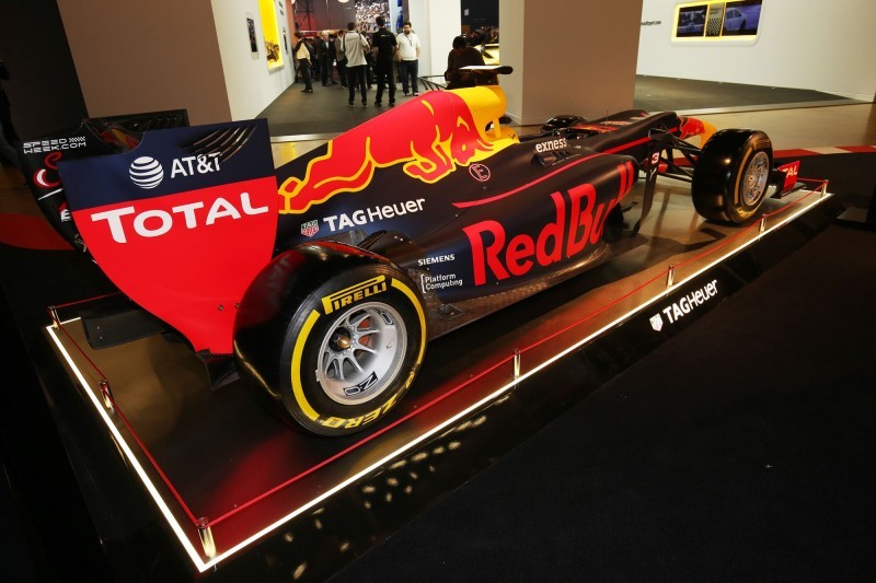 Geneva 2016 – Showfloor Mega Gallery – Part Three 46