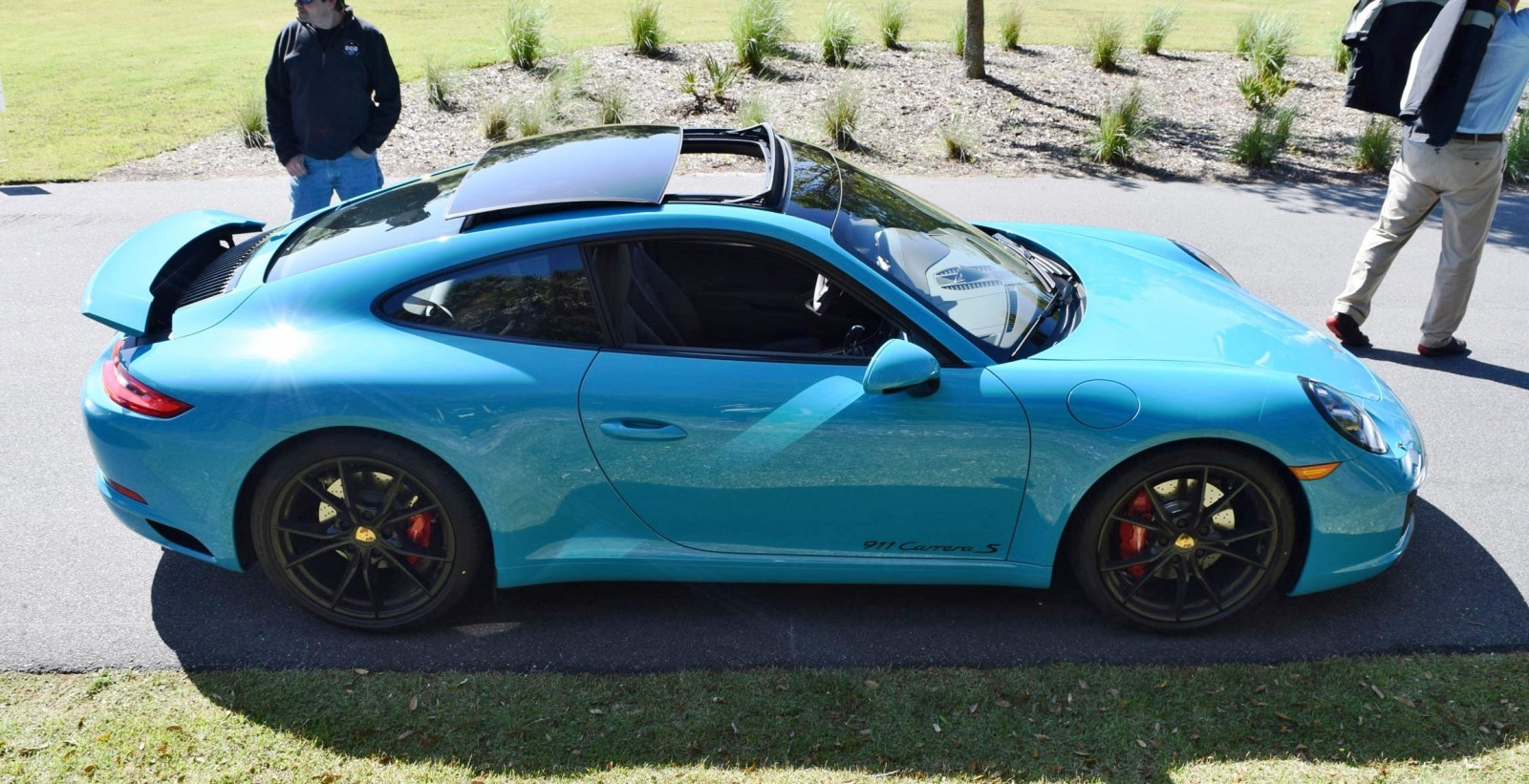 2017 Porsche 911 Miami Blue 28