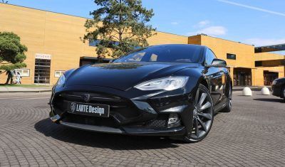 LARTE Design TESLA Model S P85D Elizabeta 21