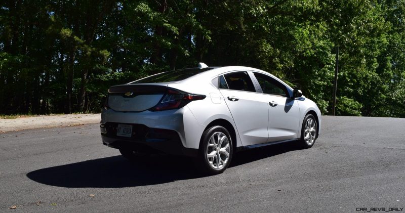2017 Chevrolet VOLT Premier 33