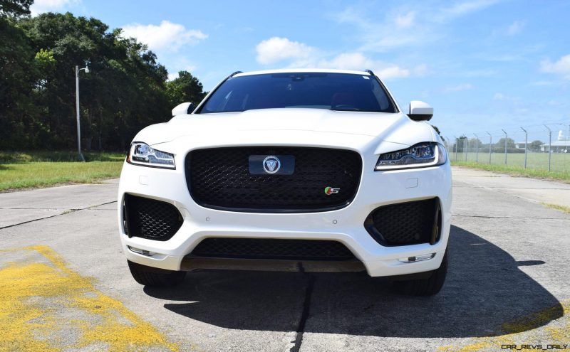 2017 Jaguar F-Pace S - White Exterior  134