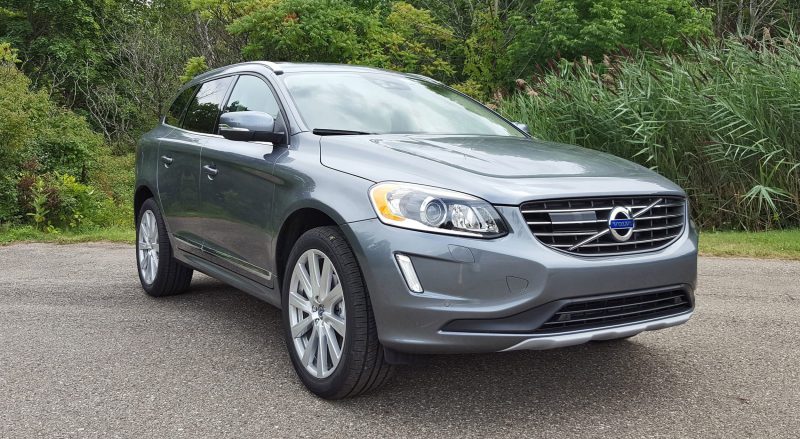2017 Volvo XC60 Exterior 3