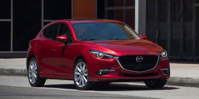 2017_Mazda3_10_rev