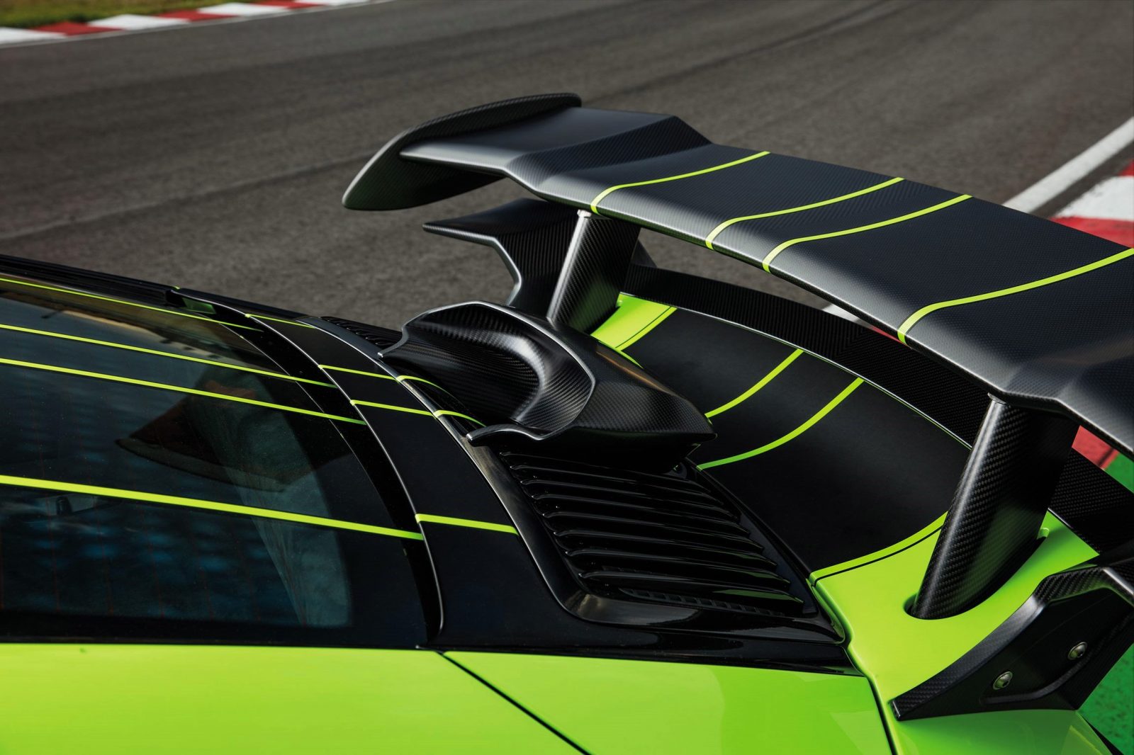 techart_gtstreet_r_exterior_detail_04