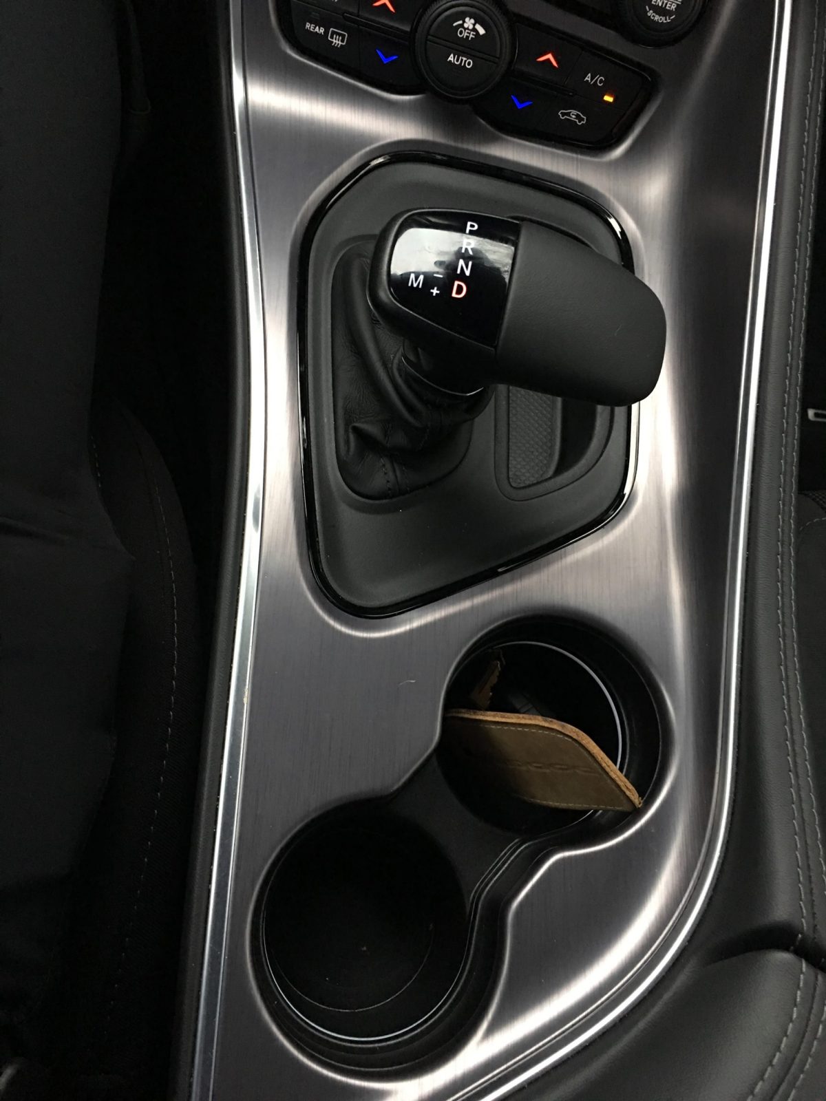 Widescreen Gallery - 2016 Dodge Challenger 5