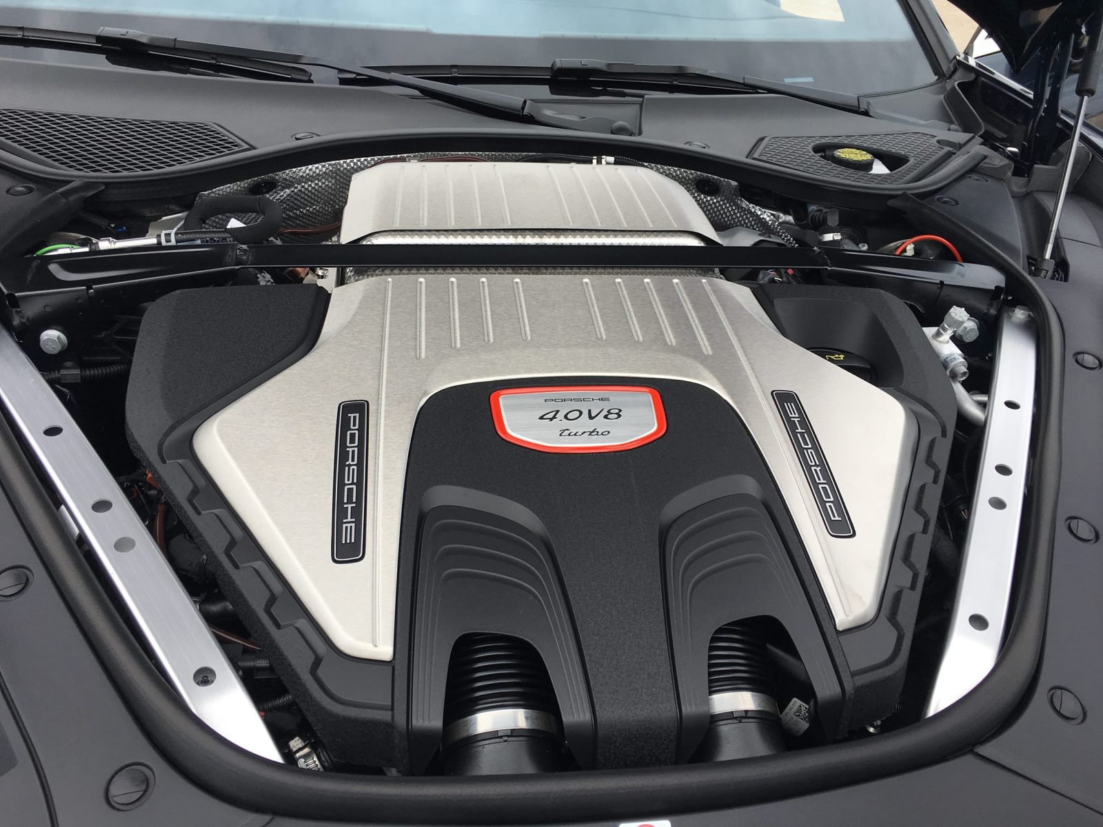 2017 Porsche Panamera TURBO Interior 21